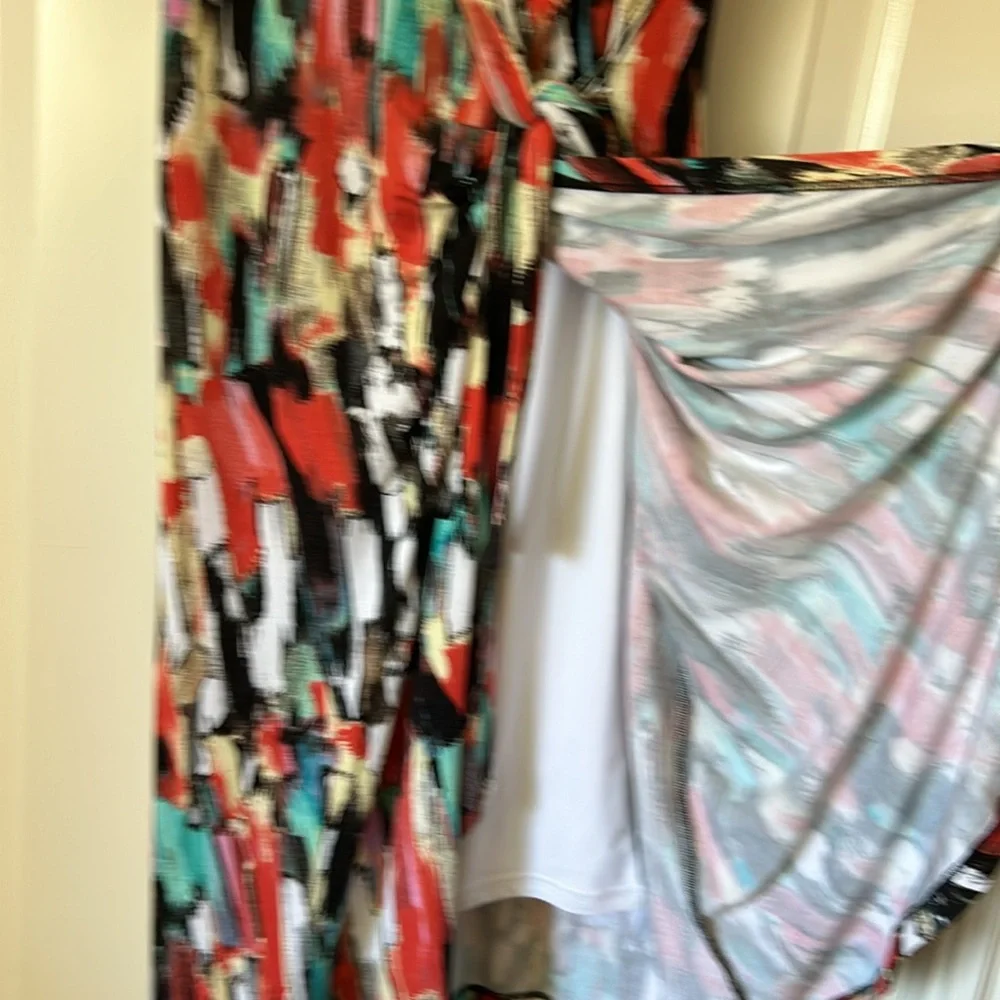Miracle Suit wrap dress - Picture 4 of 6